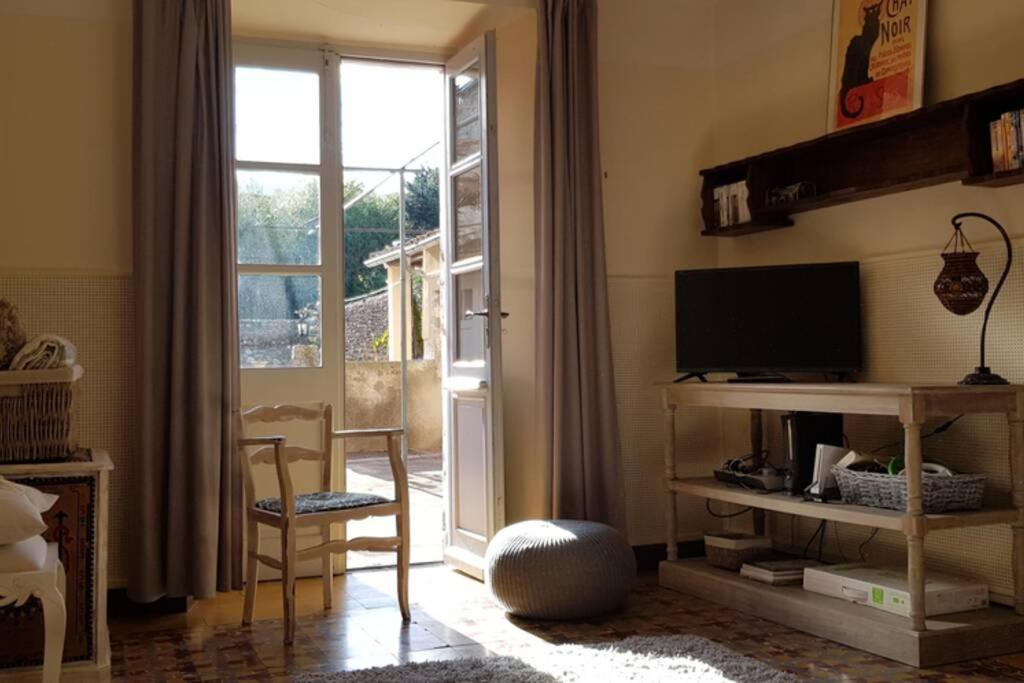 St Jean Du Gard : Spacious Apartment With Use Of Pool Saint-Jean-du-Gard Kültér fotó